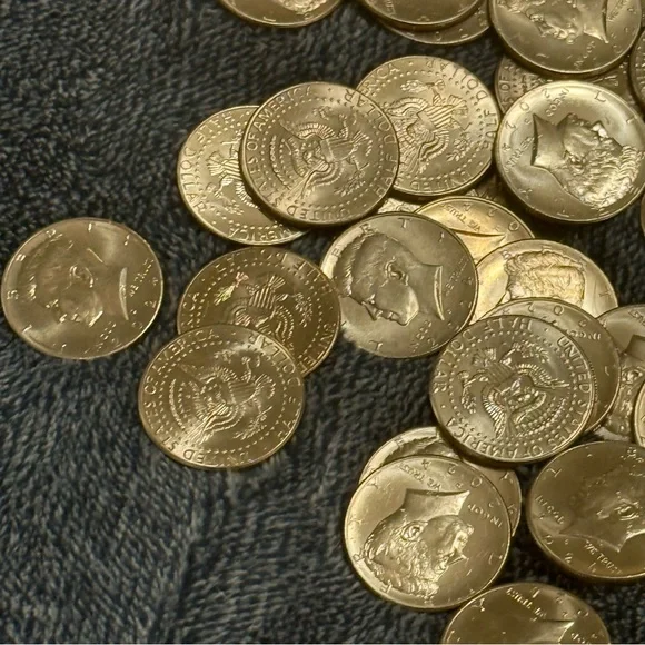 35 UNCIRCULATED 2024 KENNEDY HALF DOLLARS - Picture 4 of 6